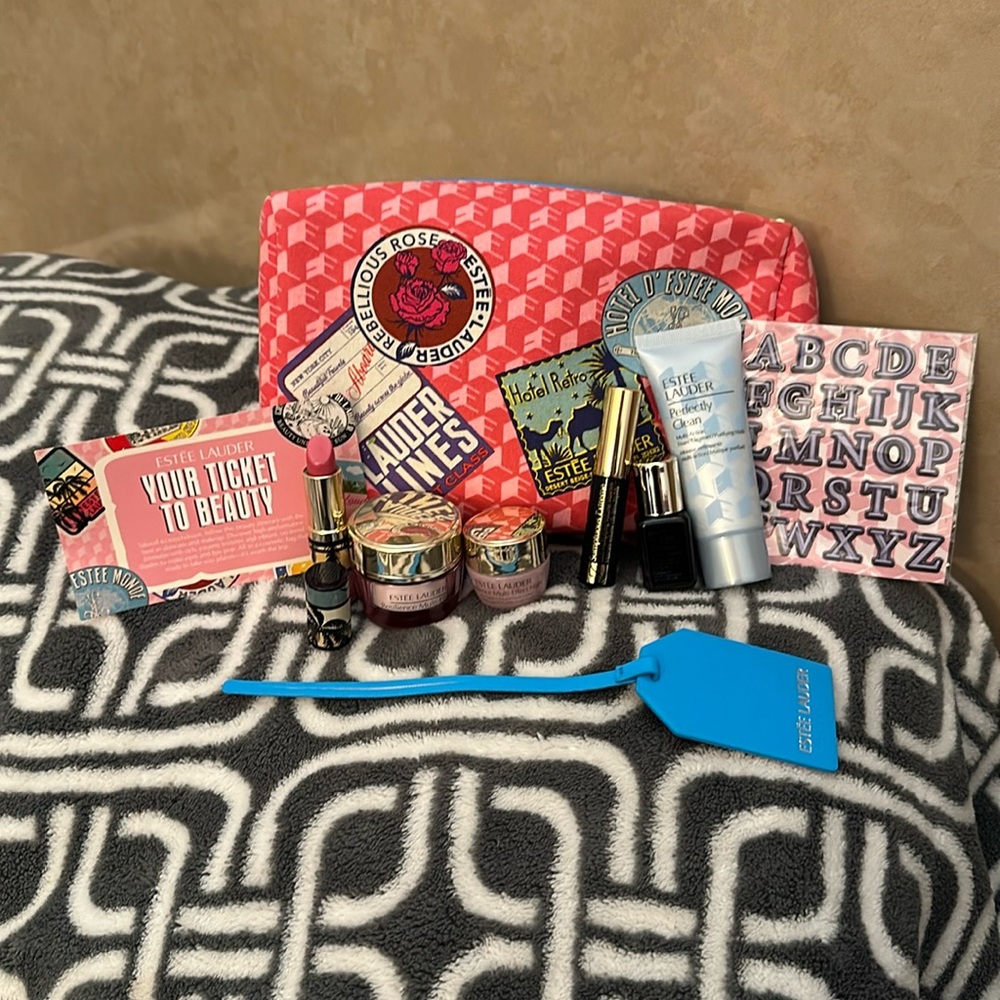 Estee Lauder Makeup Bag and Goodies